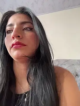 GISELLA   online show from February 2026 12:54:02 PM