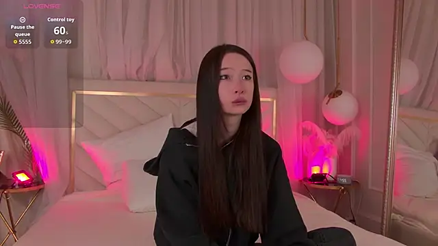 GladysMoore online show from February 2026 06:47:01 PM