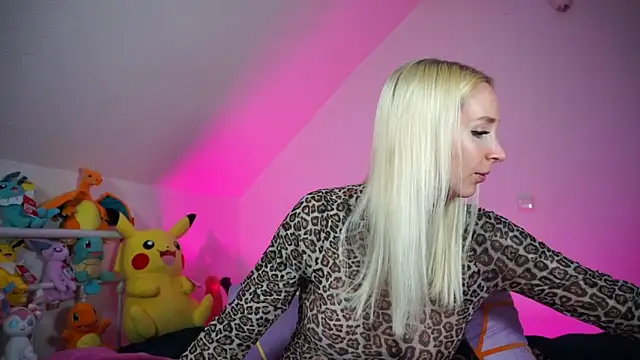 StellaCinderella online show from October 2025 01:23:02 PM