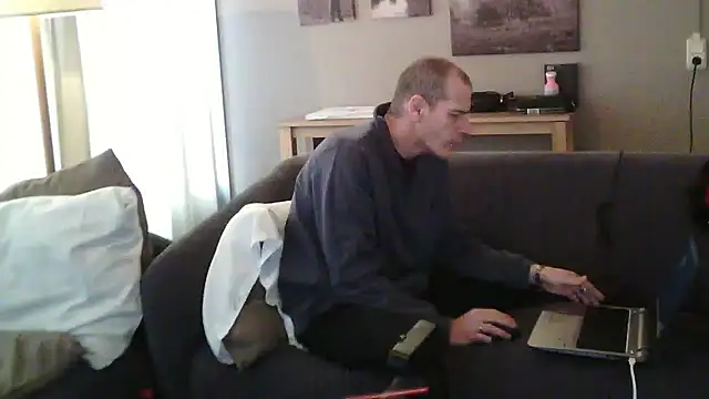 paulus52 online show from December 2025 11:19:01 AM