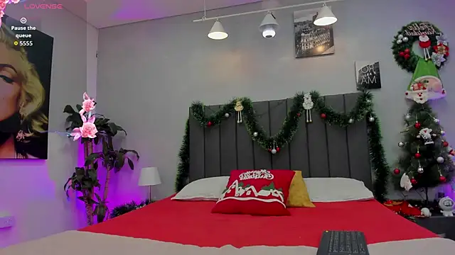 maddy  moon online show from December 2025 03:56:02 AM