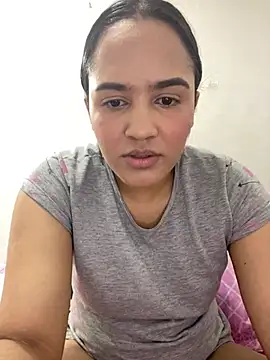 Snapshot of Ivy_08 chatting on July 2026 01:53:01 AM Ivy 08 online show from July 2026 01:53:01 AM