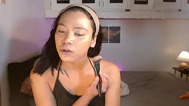 Snapshot of CassieXValeriee chatting on June 2026 04:50:02 PM CassieXValeriee online show from June 2026 04:50:02 PM