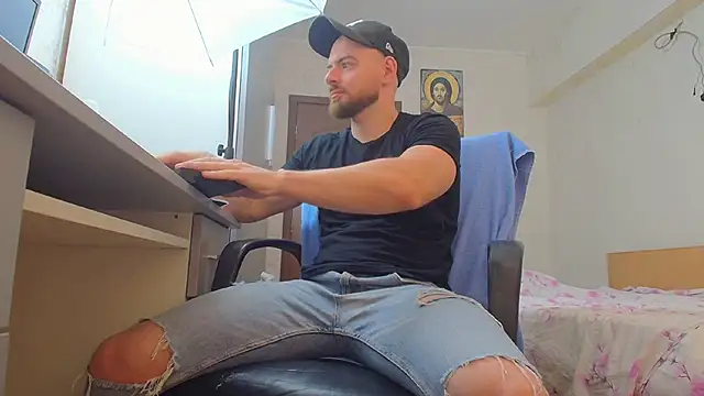Snapshot of Ryanstone_ chatting on July 2026 06:49:02 AM Ryanstone online show from July 2026 06:49:02 AM