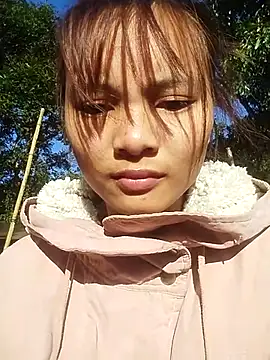 Snapshot of Ye_n chatting on November 2025 12:33:01 AM Ye n online show from November 2025 12:33:01 AM