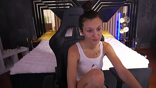 Snapshot of ZafiraMoonn chatting on November 2025 07:31:02 AM ZafiraMoonn online show from November 2025 07:31:02 AM