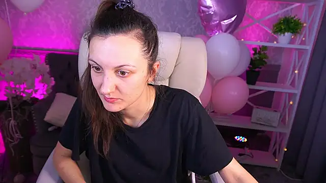 Snapshot of ZafiraMoonn chatting on February 2026 02:23:01 AM ZafiraMoonn online show from February 2026 02:23:01 AM