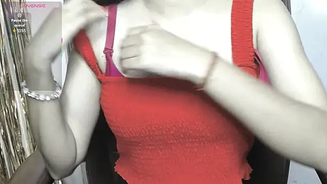 horneyworld007 online show from April 2026 04:52:02 PM