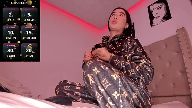 Snapshot of realdirtylatin chatting on January 2026 02:11:02 PM realdirtylatin online show from January 2026 02:11:02 PM