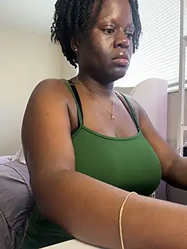 ladiosa selene online show from December 2025 03:10:01 PM