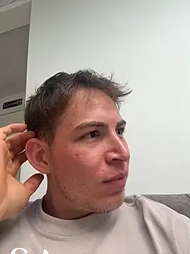 AlexanderBianchi2 online show from January 2026 07:40:01 PM