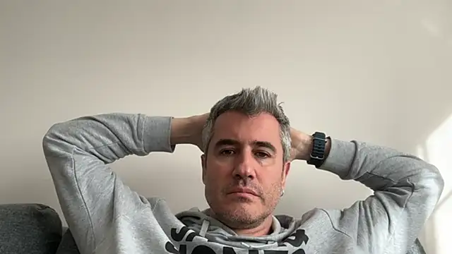 Snapshot of aprendiendo44 chatting on November 2025 09:52:02 AM aprendiendo44 online show from November 2025 09:52:02 AM