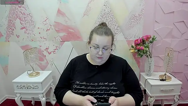 Snapshot of Beka_florence chatting on November 2025 09:09:01 AM Beka florence online show from November 2025 09:09:01 AM