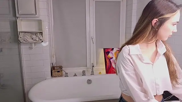 LeenaPuita online show from March 2026 05:09:01 PM