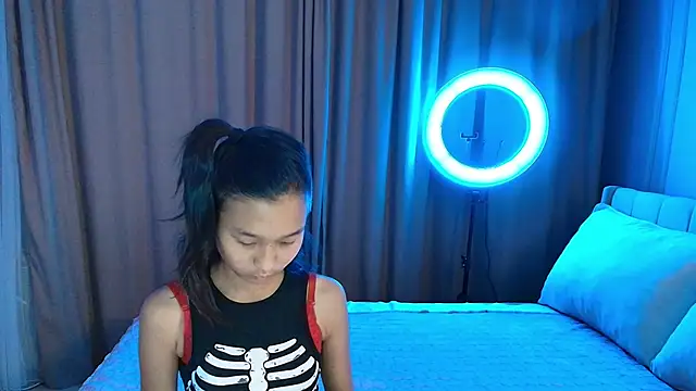 lihnpham online show from November 2025 07:07:02 PM