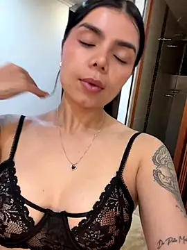 Salome 208 online show from November 2025 03:18:02 AM