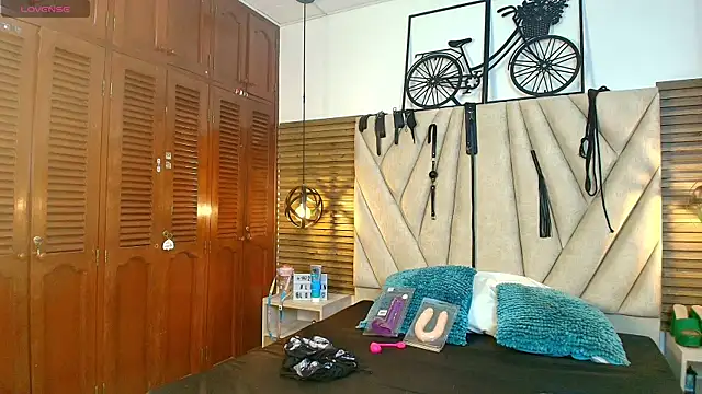 KimberlyFox t online show from April 2026 01:49:02 PM