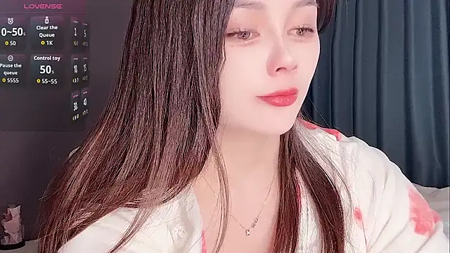 Yesenia- online show from November 2025 05:13:02 AM