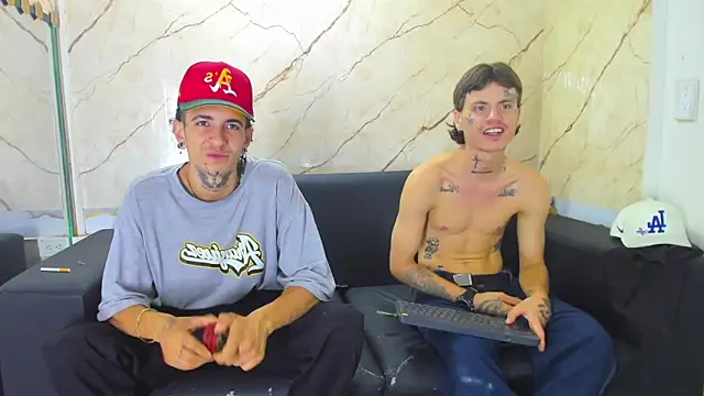 Kevinperlas online show from November 2025 07:49:02 PM