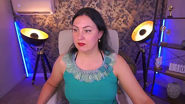 VelvetLuck online show from July 2026 12:51:01 PM