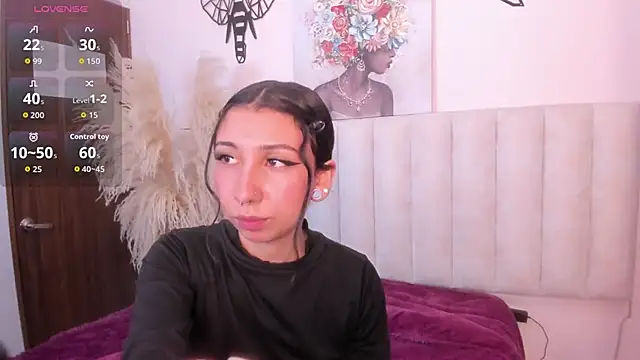 Isabella Crofts online show from March 2026 07:08:02 PM