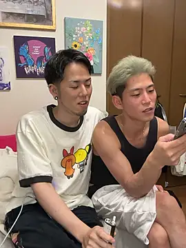 Snapshot of ippei0001 chatting on April 2026 01:26:02 PM ippei0001 online show from April 2026 01:26:02 PM