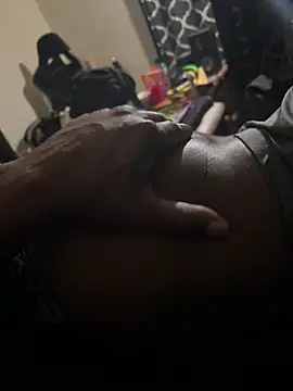 Snapshot of MistaPutHerToBed chatting on November 2025 10:03:01 AM MistaPutHerToBed online show from November 2025 10:03:01 AM