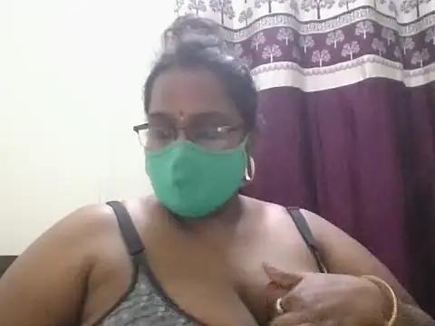 hootypriya online show from December 2025 05:06:02 PM