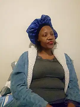 Snapshot of Mommy_Sienna chatting on April 2026 07:53:01 PM Mommy Sienna online show from April 2026 07:53:01 PM