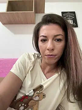 EdaQueen online show from April 2026 07:23:02 PM