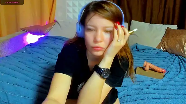 Eva purrr  online show from April 2026 01:17:02 AM