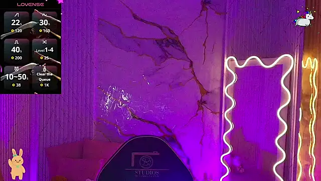 PEACHY TAY online show from April 2026 11:02:02 AM