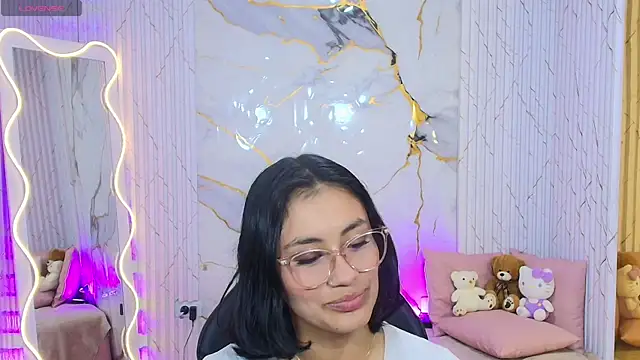 PEACHY TAY online show from July 2026 11:39:02 AM
