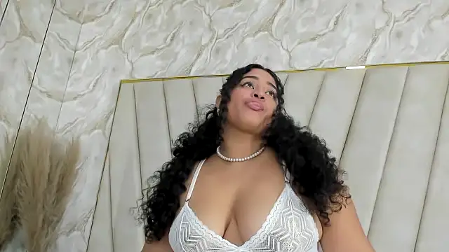 Snapshot of alana-silva chatting on May 2026 04:40:01 AM alana-silva online show from May 2026 04:40:01 AM