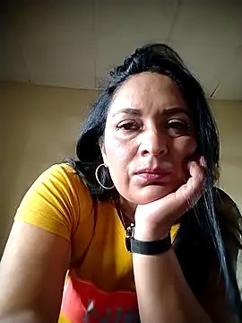 CatleyaSmith online show from April 2026 04:08:01 PM