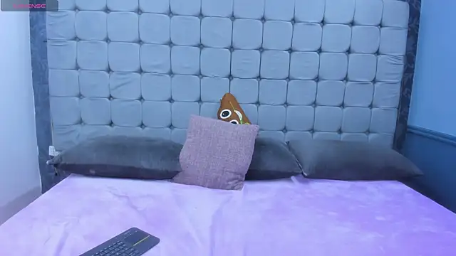 Snapshot of Maddy_Blaze chatting on November 2025 01:49:02 AM Maddy Blaze online show from November 2025 01:49:02 AM