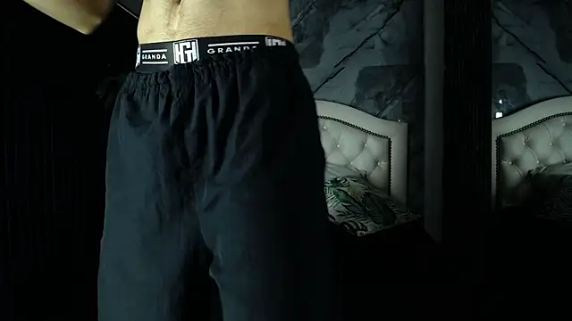 Snapshot of Bry_Dalton chatting on November 2025 04:12:01 AM Bry Dalton online show from November 2025 04:12:01 AM