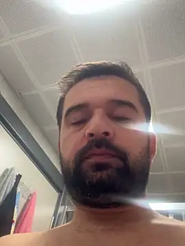 NiktirGit31 online show from December 2025 08:05:02 PM