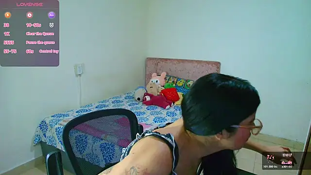 Snapshot of Kassandra_0304 chatting on May 2026 12:10:01 PM Kassandra 0304 online show from May 2026 12:10:01 PM