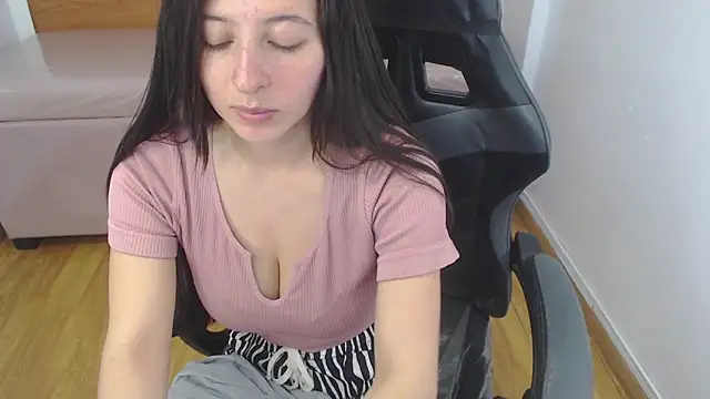 scarlett percy t online show from February 2026 07:30:02 PM