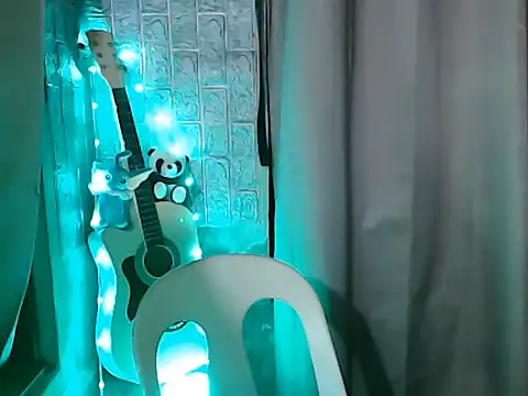 pinay kim online show from November 2025 04:28:01 PM