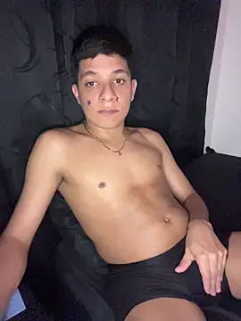 LucaDave 1 online show from November 2025 03:50:01 AM