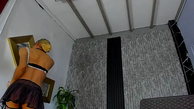 Caitlyn-Joness  online show from January 2026 07:30:01 PM