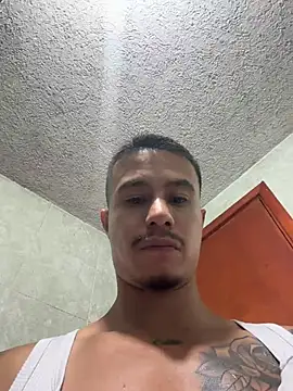 Snapshot of RaySullivan chatting on June 2026 01:28:02 AM RaySullivan online show from June 2026 01:28:02 AM
