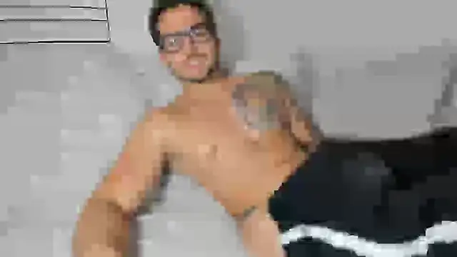 Snapshot of zaylanez chatting on November 2025 04:12:01 AM zaylanez online show from November 2025 04:12:01 AM