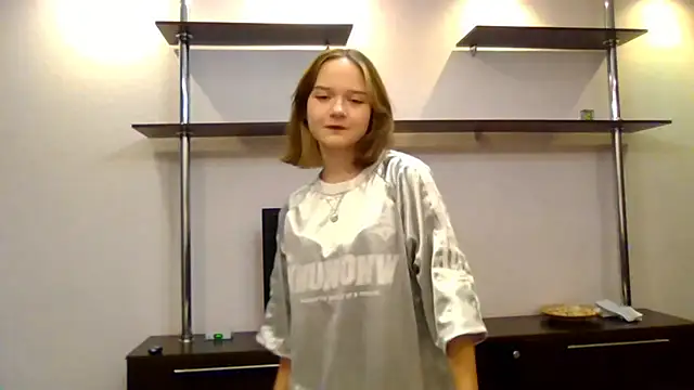 AlissaGerardo online show from November 2025 01:22:02 PM