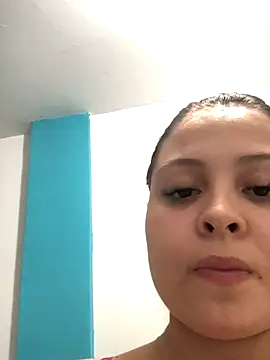 Snapshot of emily_blaker chatting on November 2025 02:01:02 AM emily blaker online show from November 2025 02:01:02 AM