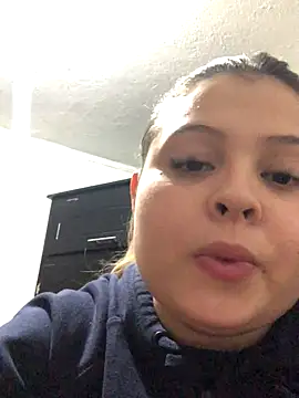 Snapshot of emily_blaker chatting on November 2025 03:38:01 AM emily blaker online show from November 2025 03:38:01 AM