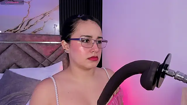 Lalalemoonds online show from April 2026 01:10:02 PM