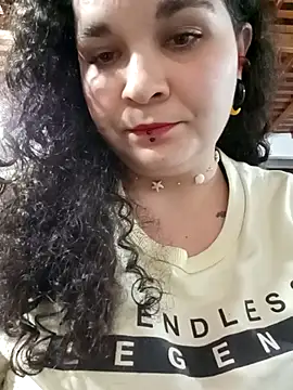 Reichel05  online show from November 2025 04:55:01 AM